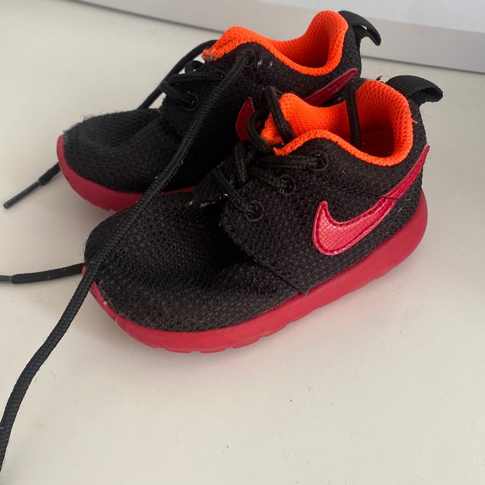 Toddler Nike roshe